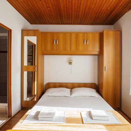 Cozy Studio With Private Terrace Barac Crikvenica Bagian luar foto