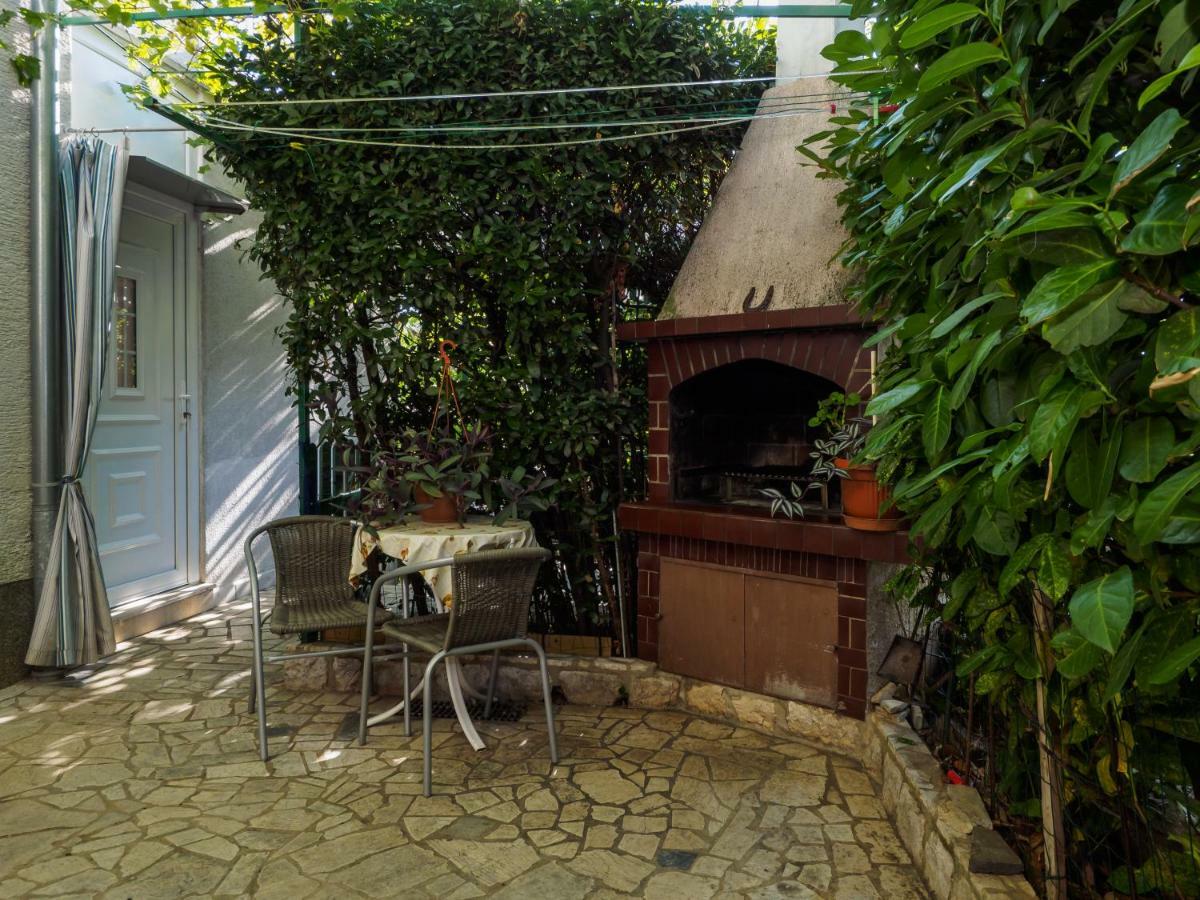 Cozy Studio With Private Terrace Barac Crikvenica Bagian luar foto